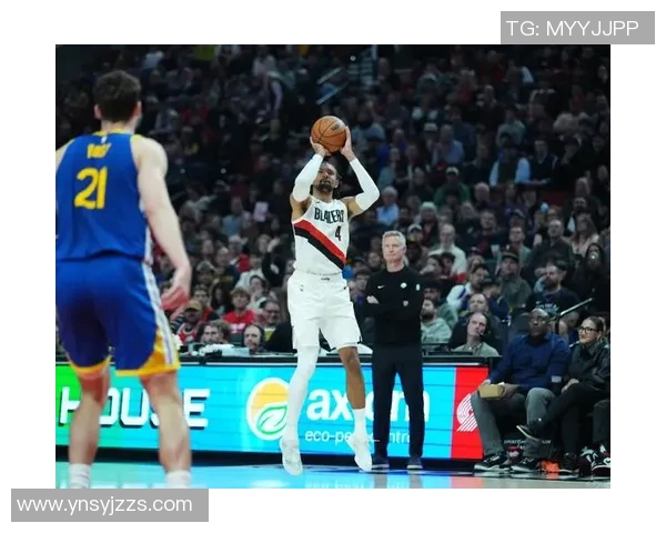 2019年季后赛勇士与开拓者第三场激战回顾与精彩瞬间分析 2019年季后赛勇士与开拓者第三场激战回顾与精彩瞬间分析